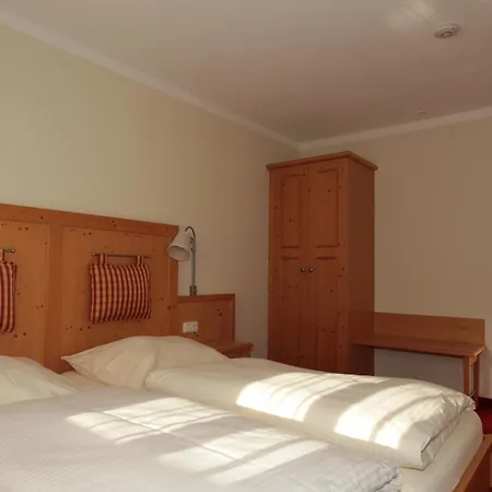 Landgasthof Drei Rosen 3*